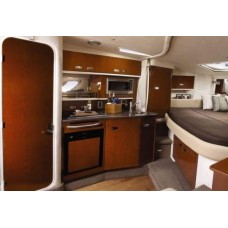 Пластиковый катер Sea Ray 330 Sundancer