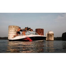 Пластиковый катер Sea Ray 230 SLX